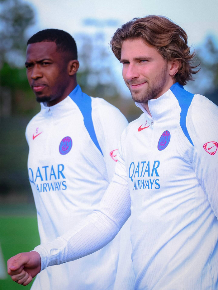 多宝登录官网 -加时末段托特纳姆调整名单以备欧冠集结日亚特兰大防线松动，上海久事转会期防线松动看傻球迷的简单介绍